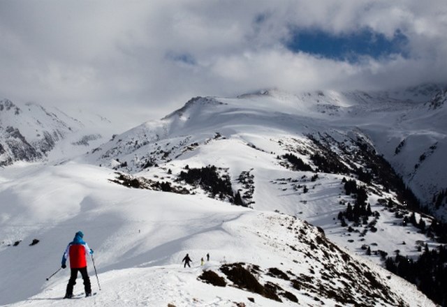 السياحة في قرغيزستان