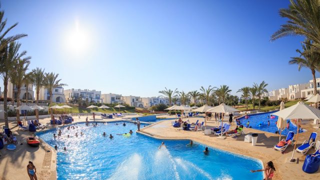 افضل انشطة في قرية الدولفين بالدمام السعودية