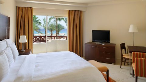 تقرير عن فندق سيزر بالاس دبي