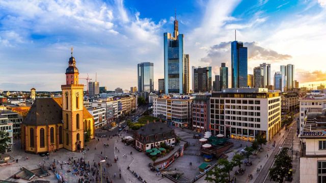 اين تقع فرانكفورت والمسافة بينها وبين اهم مدن المانيا