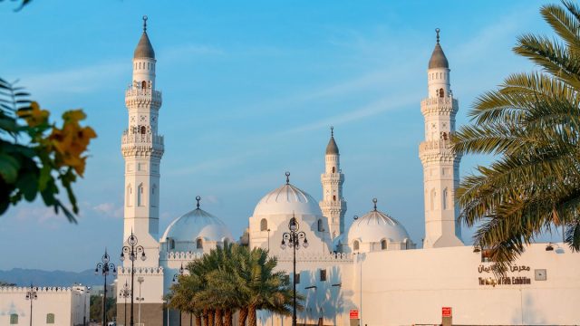 اين يقع مسجد قباء في المدينة المنورة