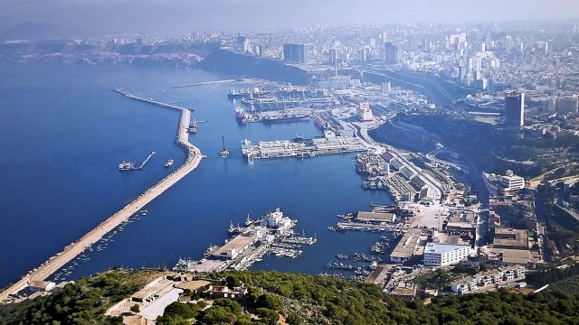 اين تقع وهران والمسافات بينها وبين اهم مدن الجزائر
