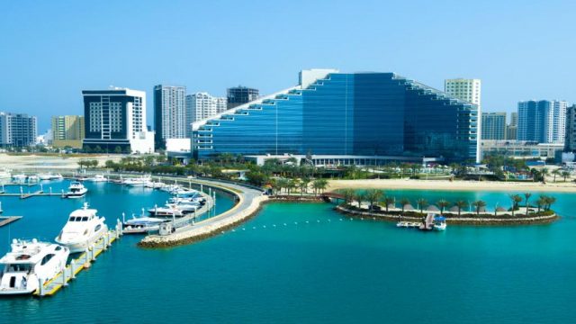 تقرير عن فندق ارت روتانا البحرين امواج
