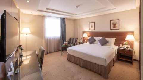 تقرير عن سلسلة فندق كراون بلازا الرياض