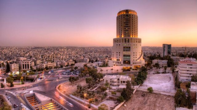تقرير عن فندق الرويال عمان