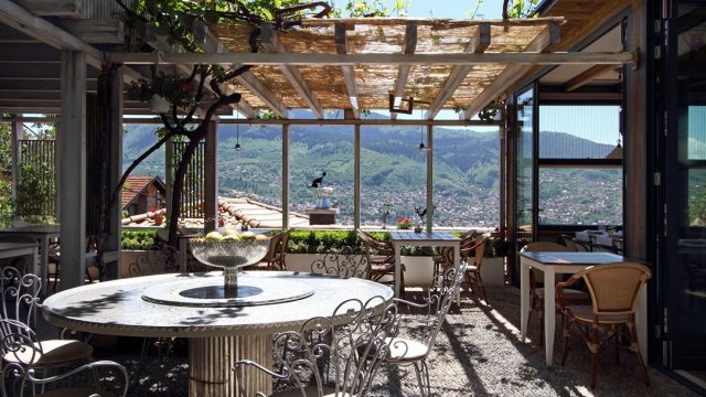 افضل مطاعم سراييفو المجرّبة تقدم الاكل الحلال 2024