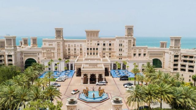 تقرير عن فندق جميرا القصر دبي أخر الأسعار وسياسة الإقامة 2024